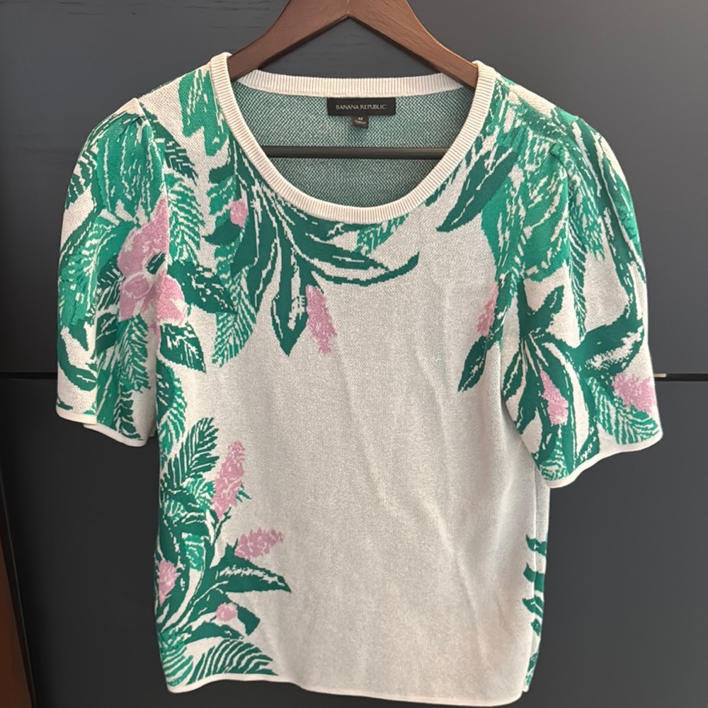 Banana Republic White and Green Boxy T-Shirt